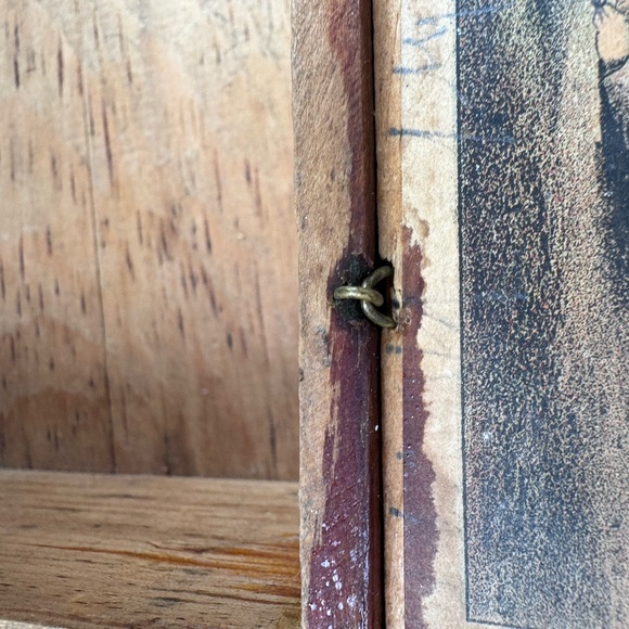 Antique (early 1900’s) wooden Silver Gem Chewing Gum box. - Picture 2 of 8